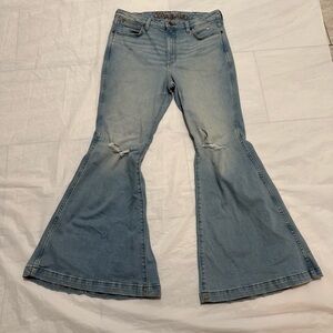 Wrangler High Rise Flare Women’s Jeans Size 31x32